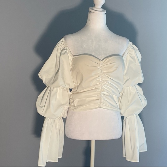 Lizette Collection Medium Ivory Low Cut Corset Blouse with Tiered Bishop Sleeves - Picture 13 of 16